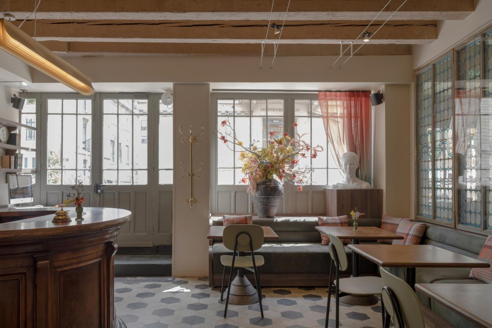 Academie 4* Lyon