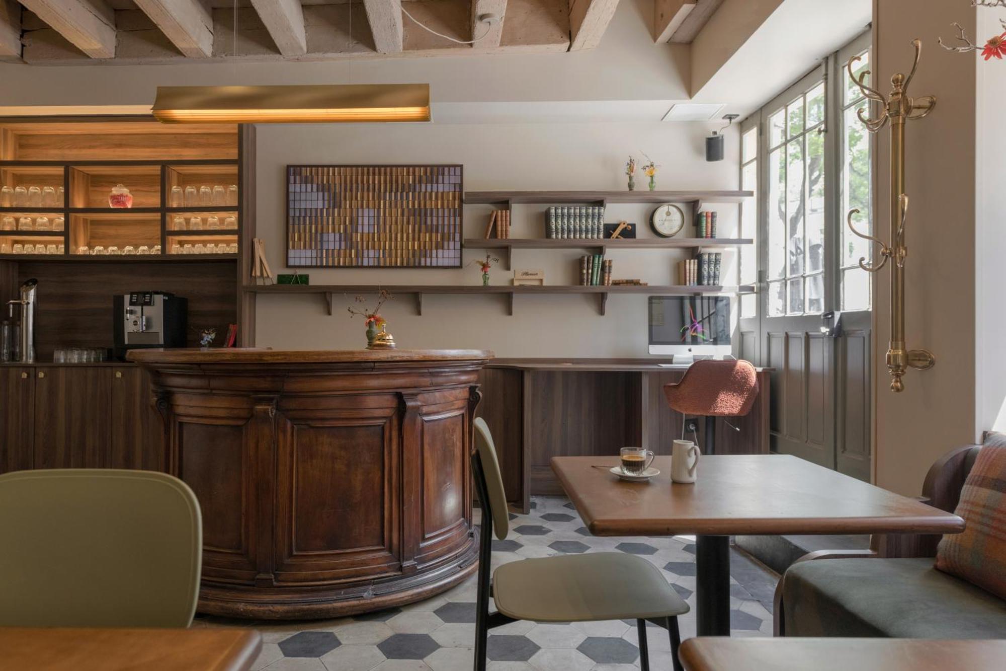 Academie 4* Lyon