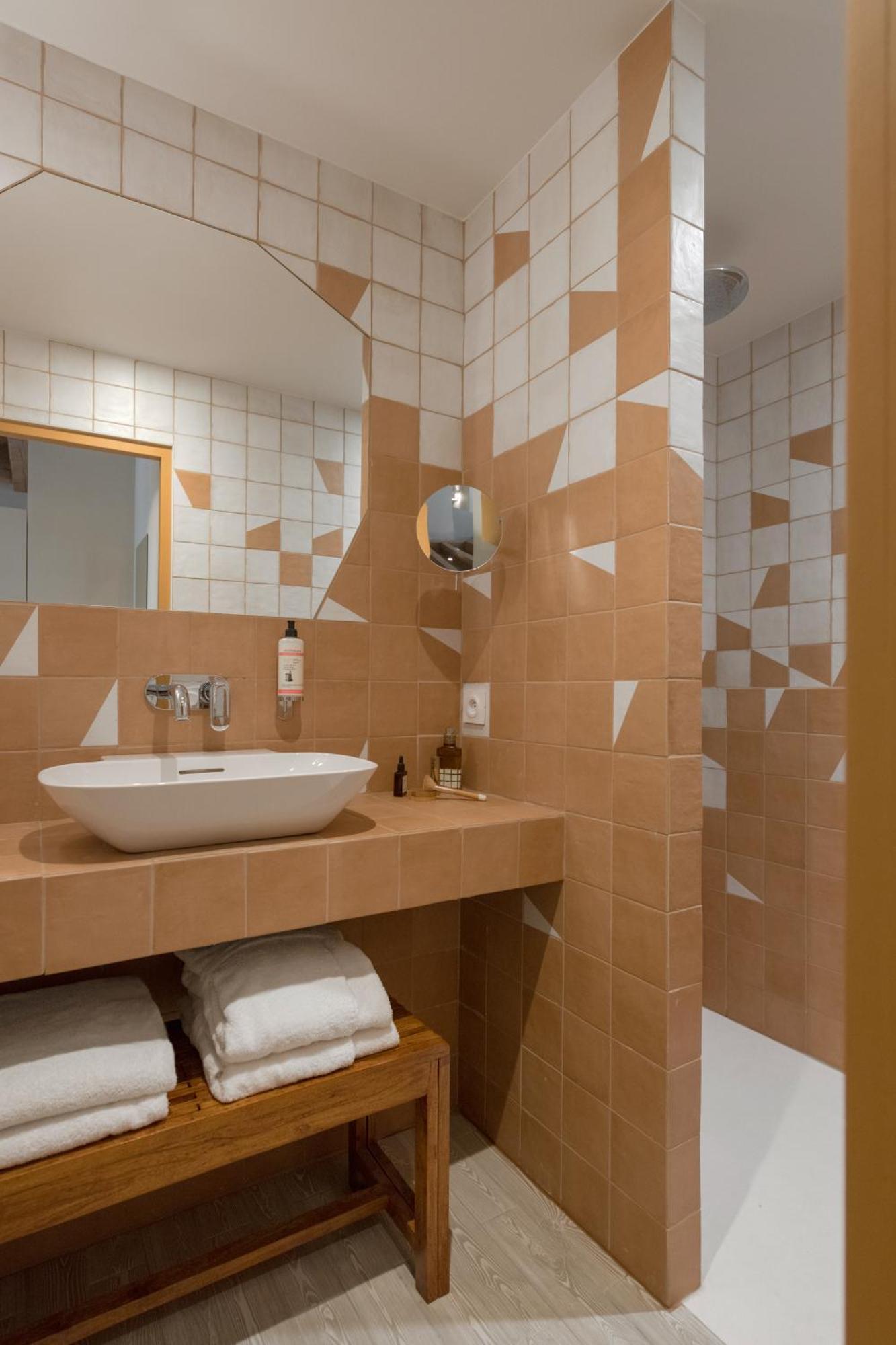 Academie Hotel 4*