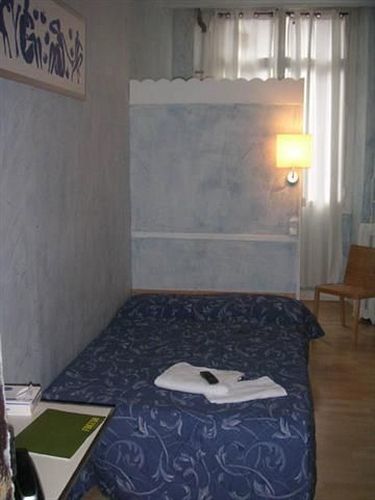 Academie 4* Lyon